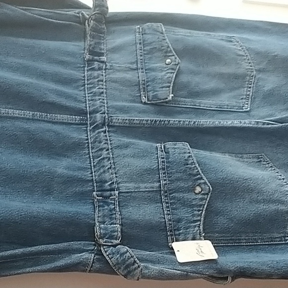 Free People "We the Free" The Townes Coverall Medium Wash Denim Jumpsuit L - Picture 12 of 15
